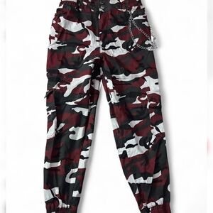 Men’s Camo Cargo Joggers in Burgundy/Black/White